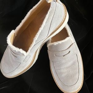 UGG SLIP-ON LOAFERS